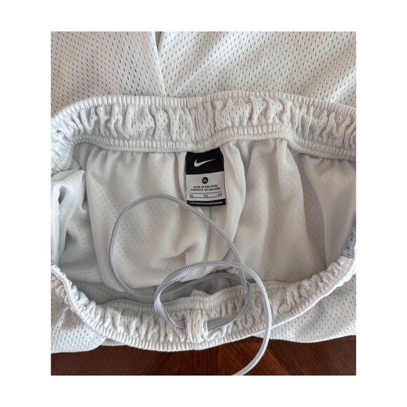 Nike Dri-Fit White & Gray Mesh Basketball Shorts XL Athletic Training - Picture 2 of 7